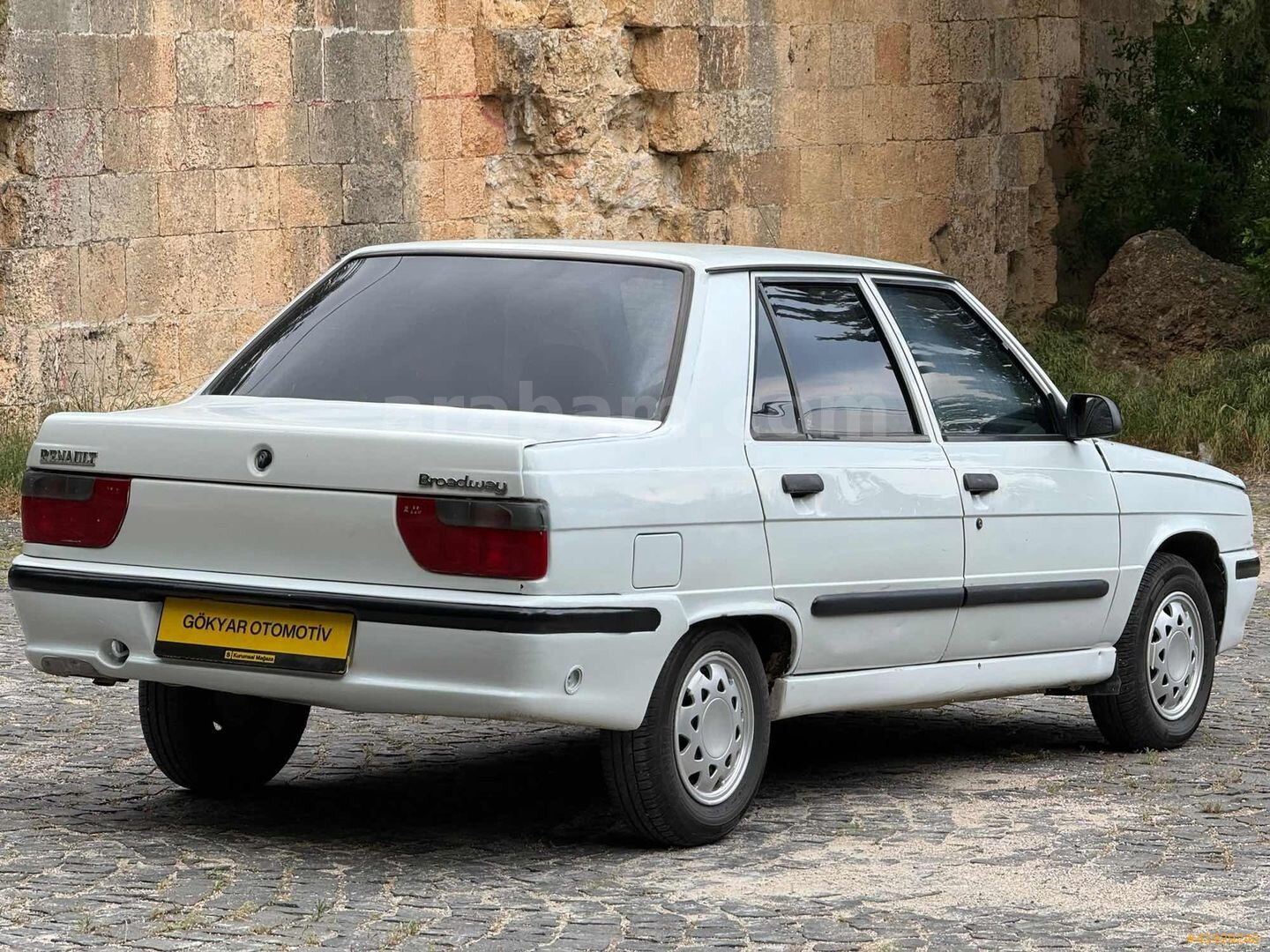 Galeriden Renault R 9 1.4 Broadway RN 1997 Model Adana 11.111 km Beyaz 7