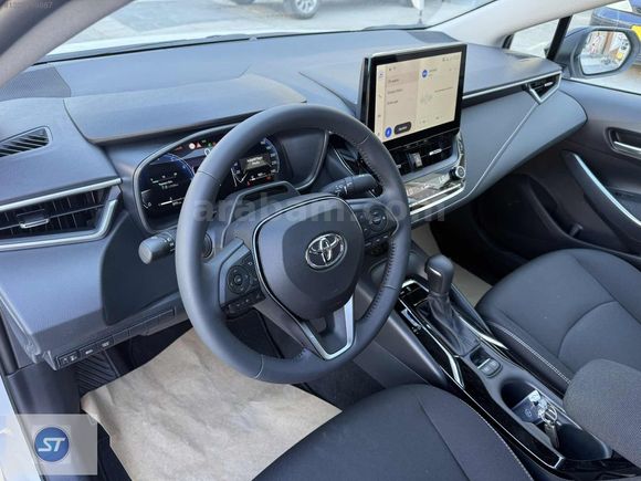 2026 TOYOTA COROLLA 1.5 FLAME X PACK MÜLTİDRİVE 6580 KM