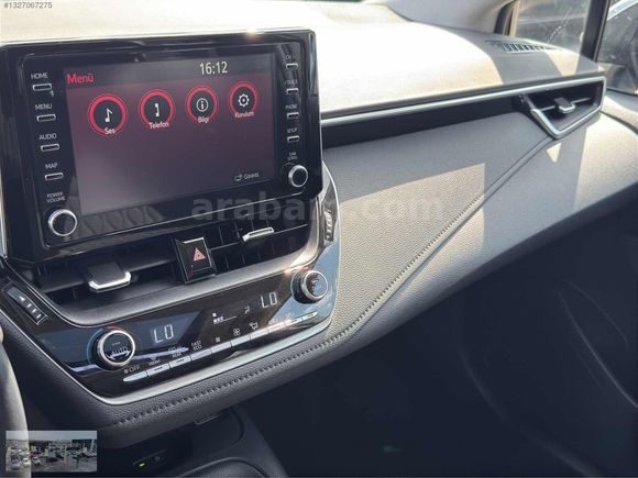 2022 COROLLA 1.5 FLAME X-PACK 123HP 46.300KM OTOMATİK