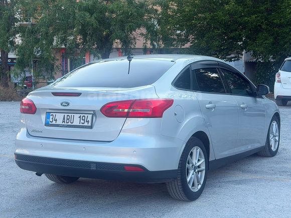2017 FOCUS 1.5 DİZEL OTOMATİK 120 HP HATASIZ BAKIMLI ORJINAL .