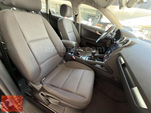 2012 MODEL 187 BİN KM A3 5 KAPI