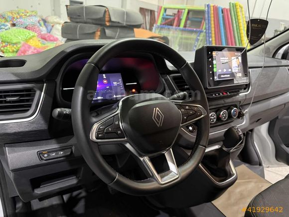 2025 RENAULT TRAFİC 8+1 OTOMOBİL RUHSATLI