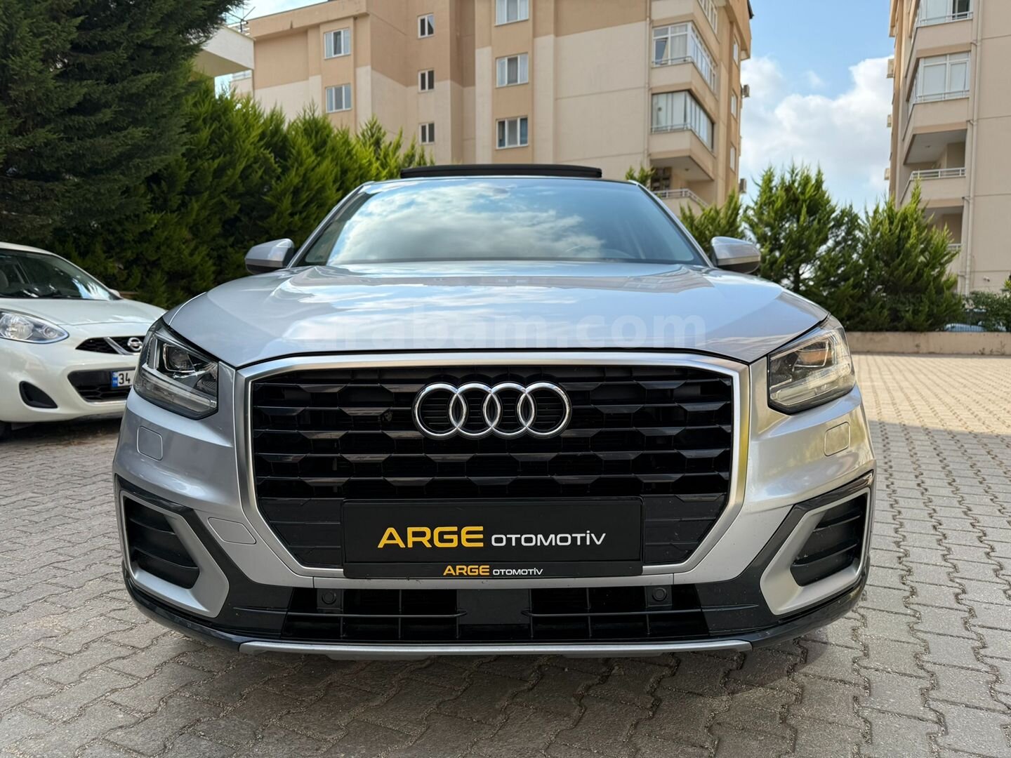 Galeriden Audi Q2 30 TDI Design 2020 Model Bursa 88.000 km Gri (Gümüş) 1