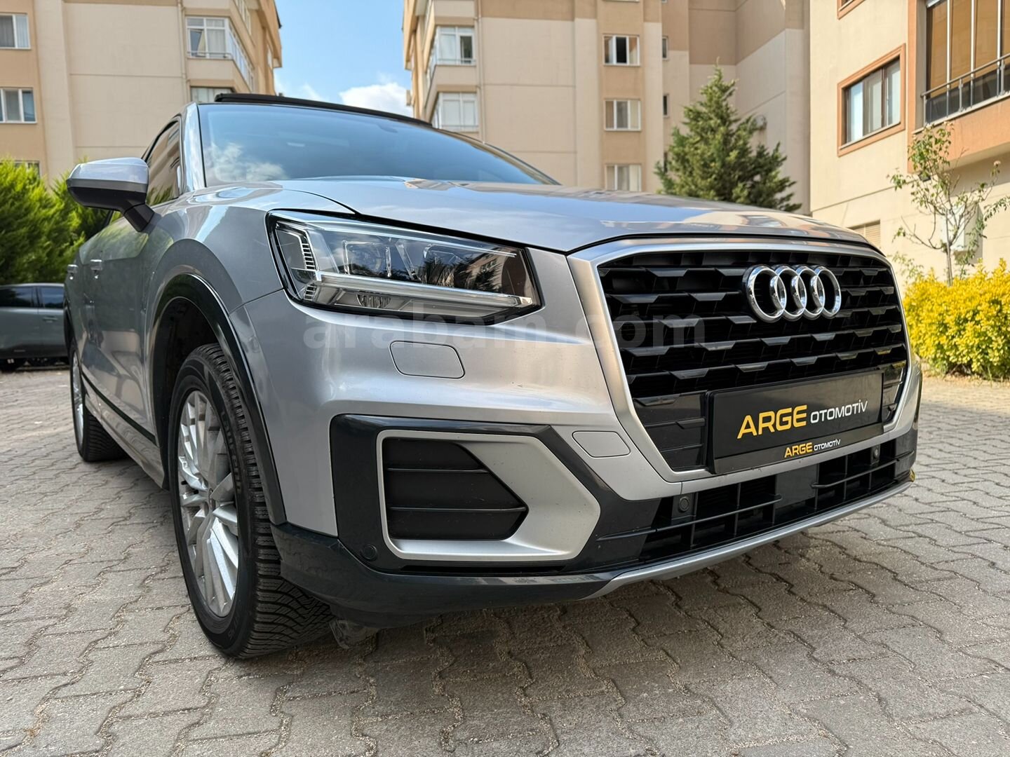 Galeriden Audi Q2 30 TDI Design 2020 Model Bursa 88.000 km Gri (Gümüş) 2