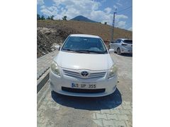 Sahibinden Toyota Auris 1.4 D-4D Comfort Extra 2012 Model km: 153000 kar Beyazı