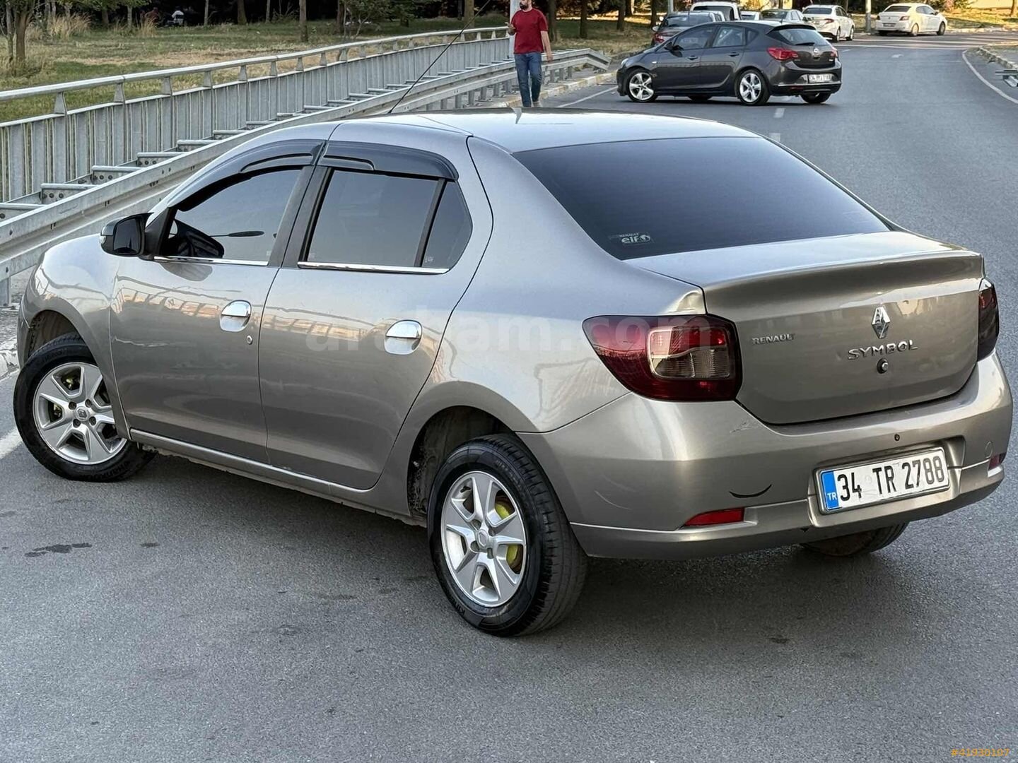 Galeriden Renault Symbol 1.5 dCi Touch 2013 Model İstanbul 347.000 km Kahverengi 7