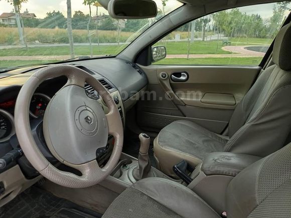 Galeriden Renault Megane 1.6 Privilege 2005 Model Konya