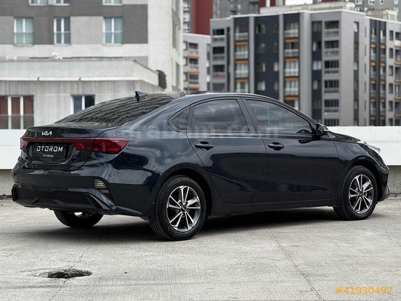 OTOROM 2023'Model Kia Cerato Elegance 36.000KM Hatasız