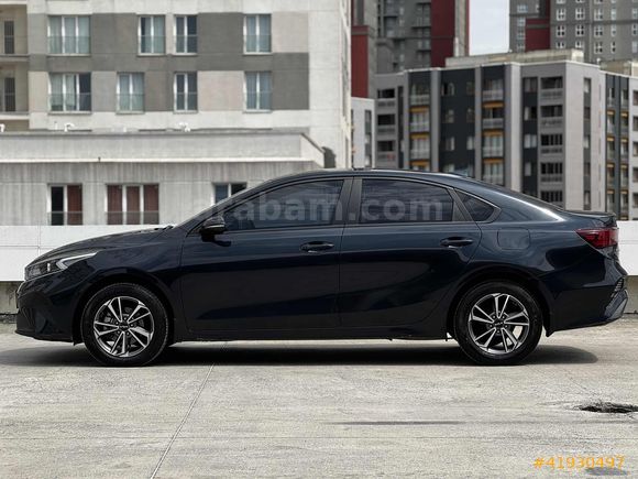 OTOROM 2023'Model Kia Cerato Elegance 36.000KM Hatasız