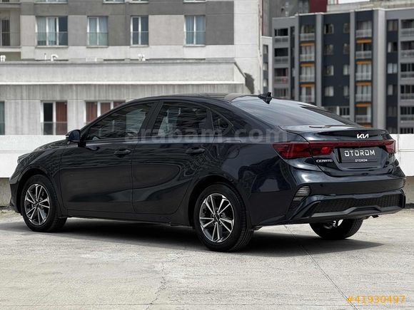 OTOROM 2023'Model Kia Cerato Elegance 36.000KM Hatasız
