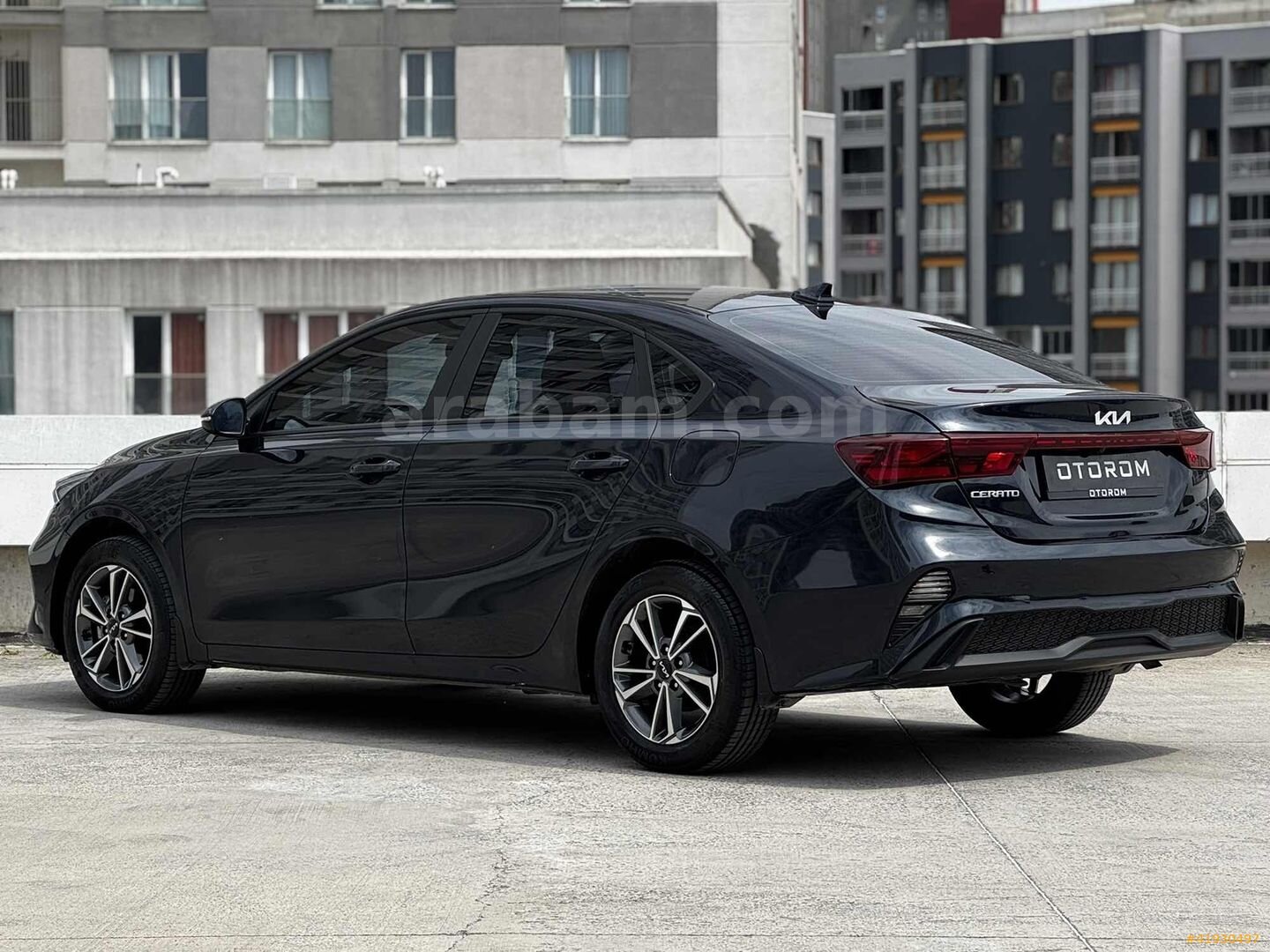 Galeriden Kia Cerato 1.6 MPI Elegance 2023 Model İstanbul 36.000 km Mavi 5
