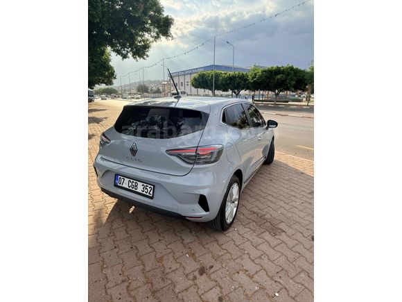 Sahibinden Renault Clio 1.0 TCe Evolution 2024 Model 