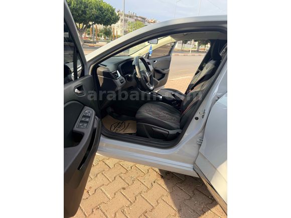 Sahibinden Renault Clio 1.0 TCe Evolution 2024 Model 