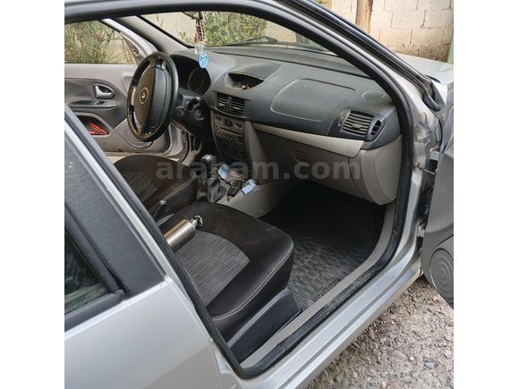 Sahibinden Renault Symbol 1.2 Expression 2012 Model  165.000 km Gri (Gümüş)