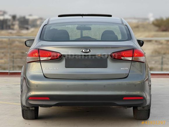 2017 CERATO 1.6 CRDI CONCEPT TECHNO PLUS SUNROOF DCT DEĞİŞENSİZ