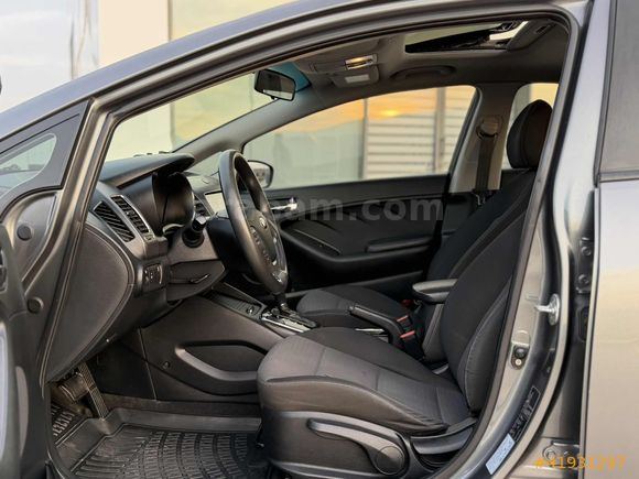 2017 CERATO 1.6 CRDI CONCEPT TECHNO PLUS SUNROOF DCT DEĞİŞENSİZ
