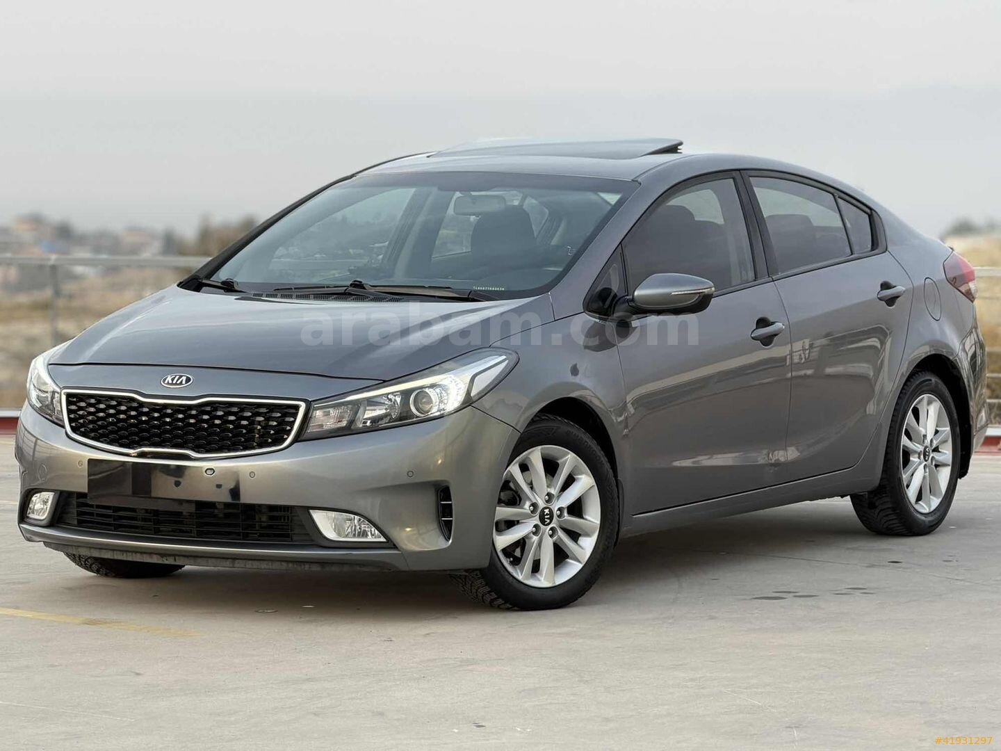 Galeriden Kia Cerato 1.6 CRDi Concept Techno 2017 Model Denizli 205.000 km Beyaz 3