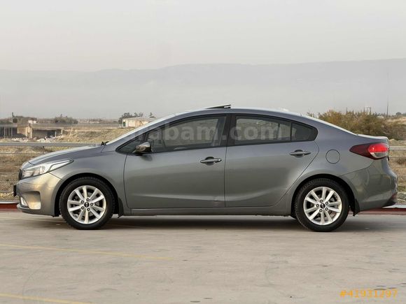 2017 CERATO 1.6 CRDI CONCEPT TECHNO PLUS SUNROOF DCT DEĞİŞENSİZ