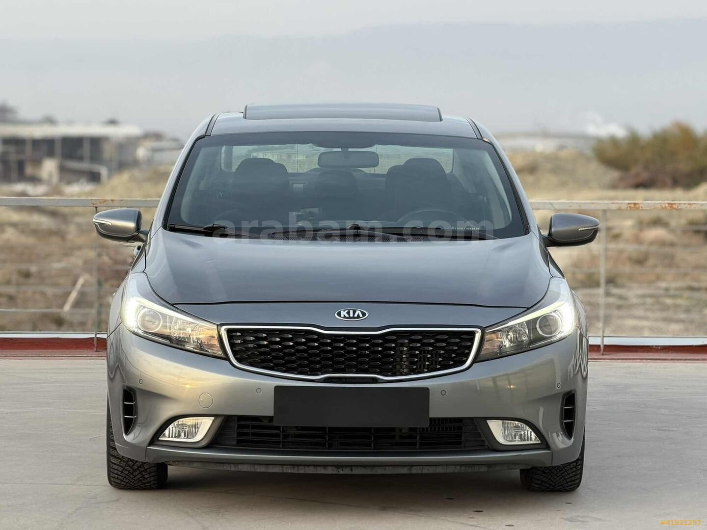 Galeriden Kia Cerato 1.6 CRDi Concept Techno 2017 Model Denizli 205.000 km Beyaz 2