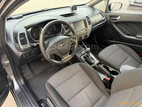 2017 CERATO 1.6 CRDI CONCEPT TECHNO PLUS SUNROOF DCT DEĞİŞENSİZ
