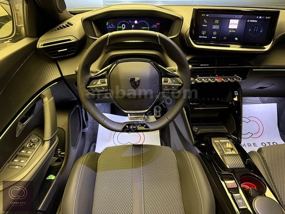 CEMRE OTO 'dan BOYASIZ 2026 PEUGEOT E-2008 GT