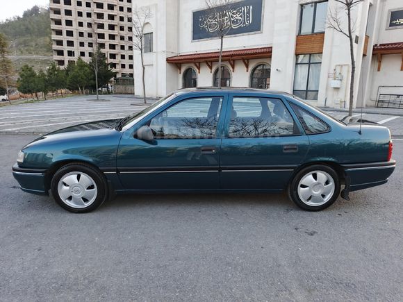 Sahibinden Opel Vectra 2.0 CD 1995 Model