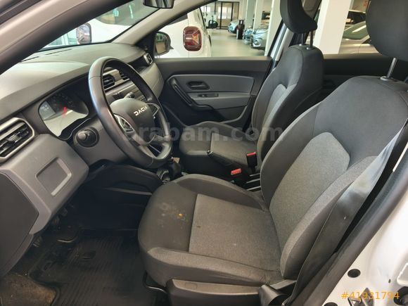 NOVAMER 2.EL 2023 DACİA DUSTER 1.0 TCE ESSENTİAL