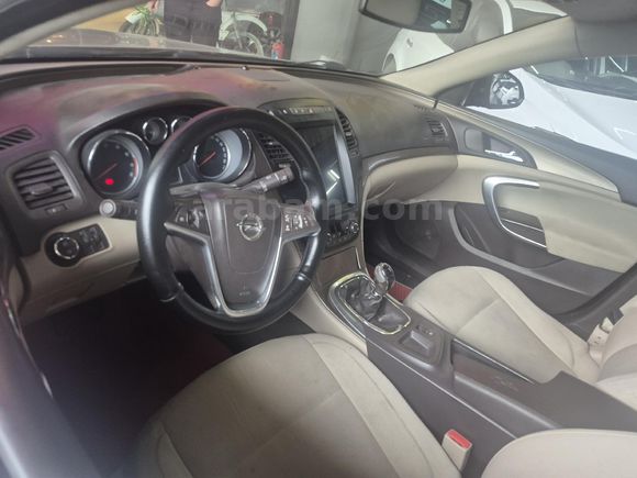 Galeriden Opel Insignia 1.6 Cosmo 2010 Model İstanbul