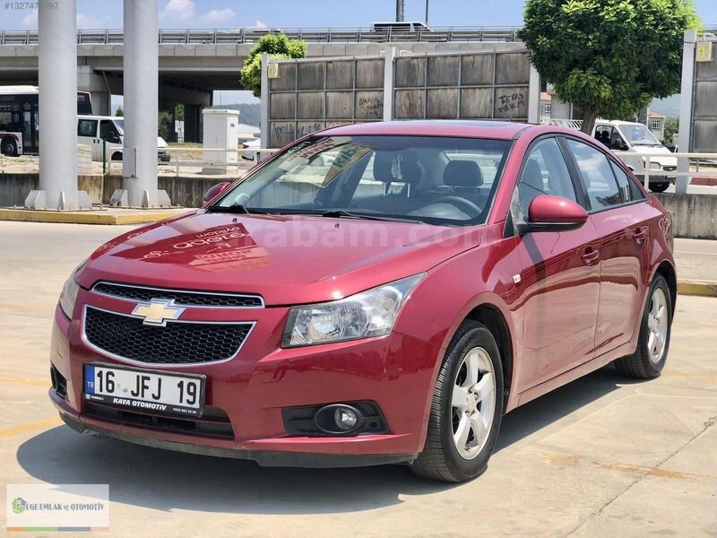 Galeriden Chevrolet Cruze 1.6 LS Plus 2010 Model İzmir 217.000 km Kırmızı