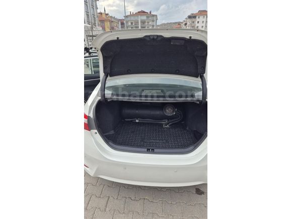 107 BİNDE DEĞİŞENSİZ 1.33 2015 COROLLA