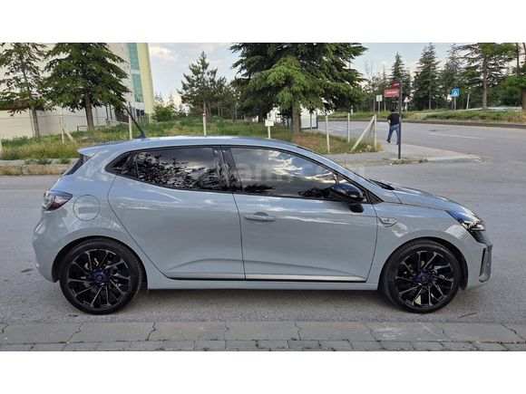 Sahibinden Renault Clio 1.0 TCe Techno Esprit Alpine 2024 Model