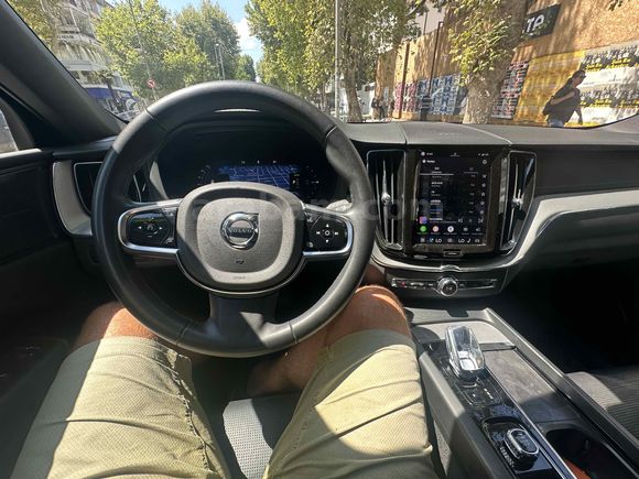 Galeriden Volvo XC60 2.0 T8 Hybrid Plus Dark 2023 Model İstanbul