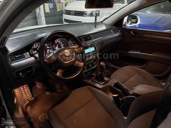 OrçunMotors 2012 SKODA SUPER B ACTİVE XENON 1.6tdi