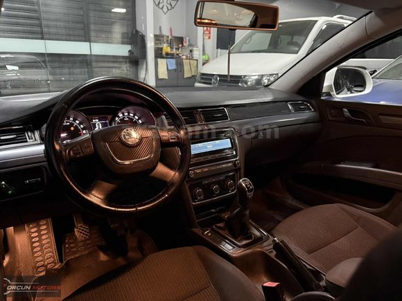 OrçunMotors 2012 SKODA SUPER B ACTİVE XENON 1.6tdi