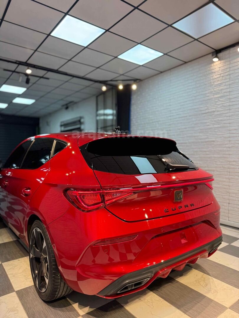 Sahibinden Cupra Leon 1.5 eTSI Standart 2023 Model Eskişehir 50.000 km Kırmızı 4