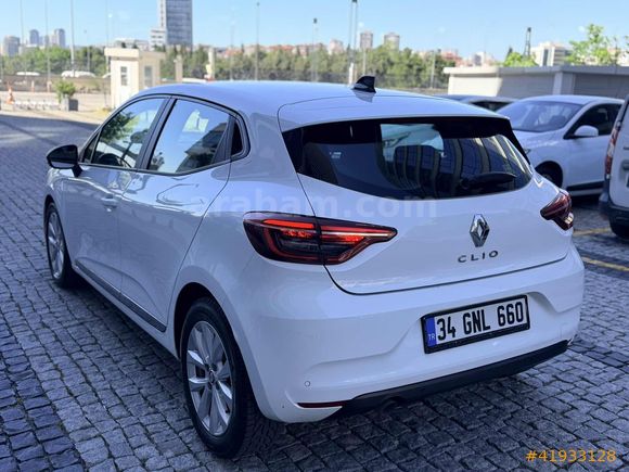 BOYASIZ HATASIZ 90 BİNDE 2023 CLIO TOUCH OTOMATİK TERTEMİZ