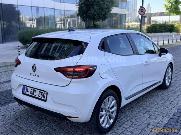 BOYASIZ HATASIZ 90 BİNDE 2023 CLIO TOUCH OTOMATİK TERTEMİZ