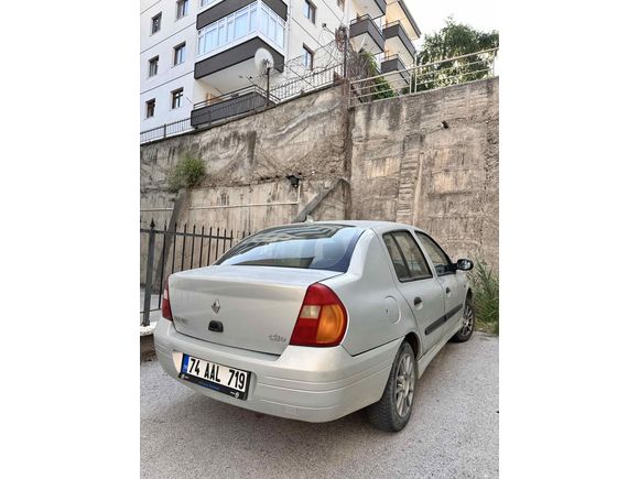 Sahibinden Renault Clio 1.4 2000 Model  370.000 km Gri (Gümüş)