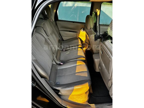 Sahibinden Renault Scenic 1.6 Dynamique 2006 Model 