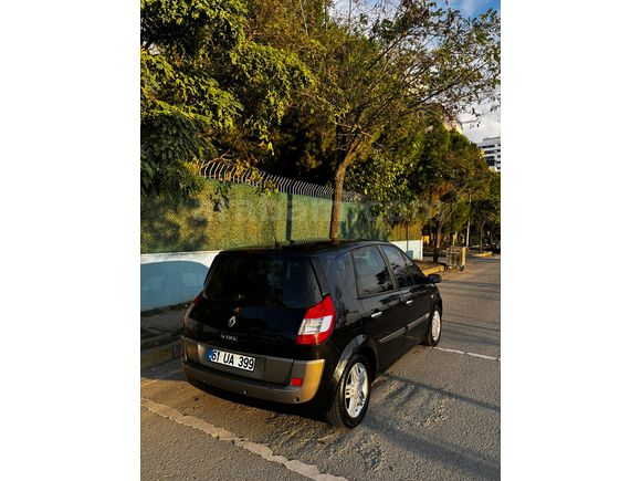 Sahibinden Renault Scenic 1.6 Dynamique 2006 Model 