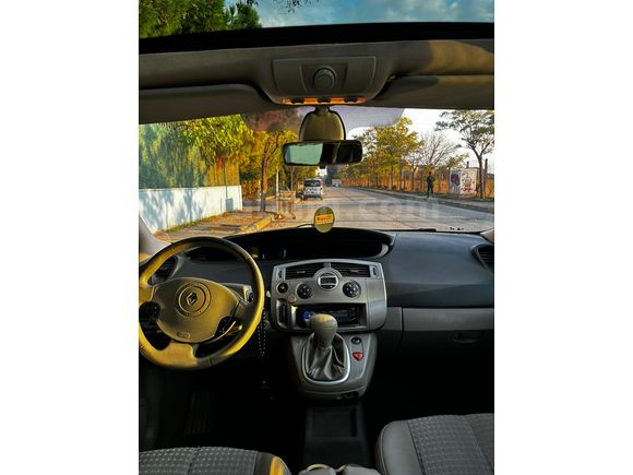 Sahibinden Renault Scenic 1.6 Dynamique 2006 Model 