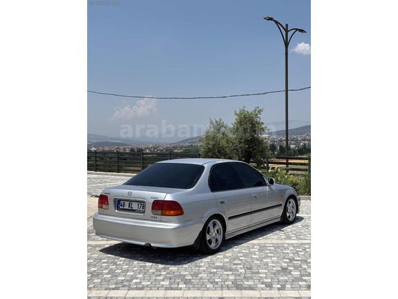 HONDA CİVİC 1.4 İ S