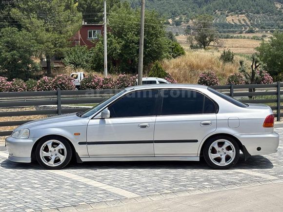 HONDA CİVİC 1.4 İ S