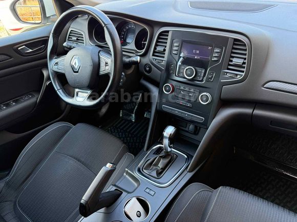 2017 MODEL 144 BİN KM DE 1.5 DCI MEGANE TOUCH OTOMATİK BOYASIZ