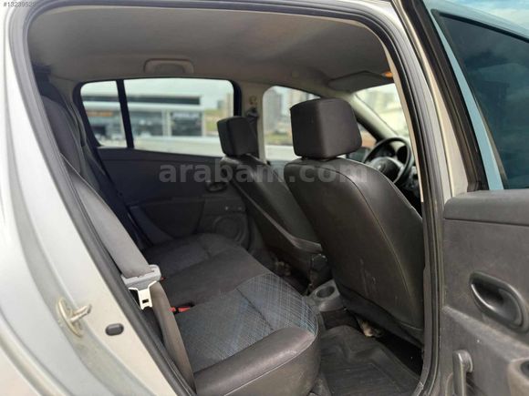 Öz mutlu otomotiv den clıo hb