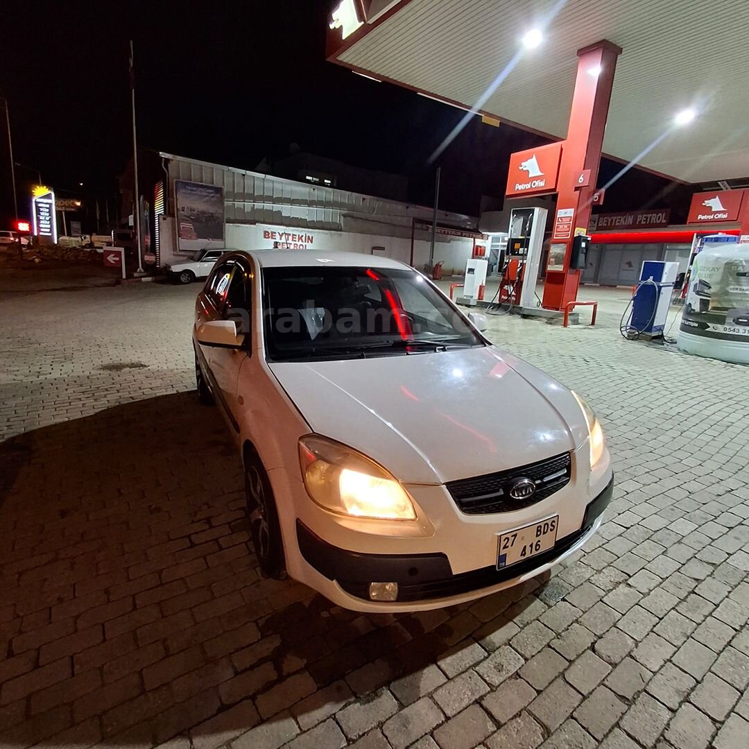 Galeriden Kia Rio 1.5 CRDi EX Advance 2008 Model Siirt 305.000 km Beyaz 7