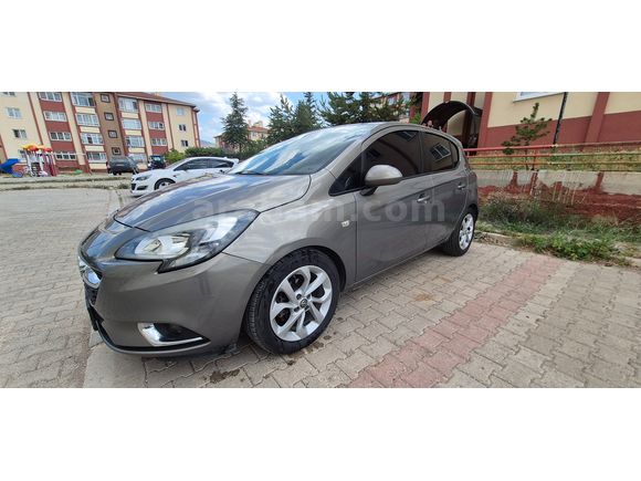 Öğretmenden Opel Corsa 1.4 Enjoy 2015 Model 