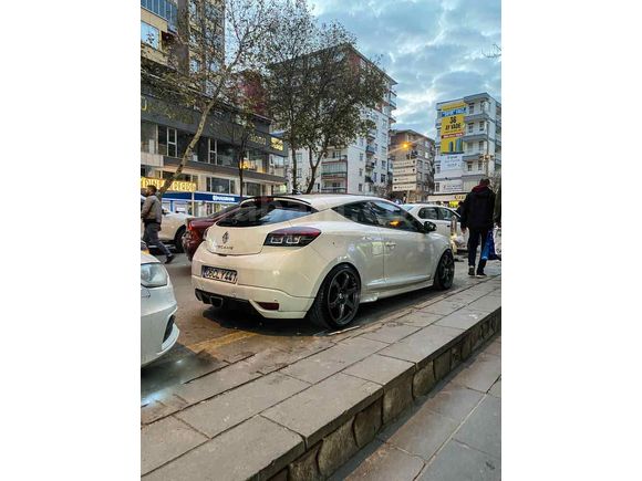 Sahibinden Renault Megane 1.5 dCi Impressor 2011 Model 