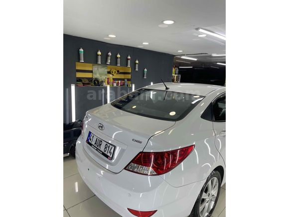 Sahibinden Hyundai Accent Blue 1.6 CRDI Mode Plus 2018 Model 