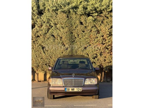 MMT AUTO'DAN W124 KOLEKSİYONLUK SAF BENZİN BORNİTE METALLİC